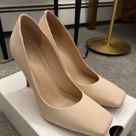 Nude heels - Picture 2 of 4